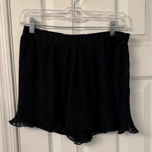 Romeo & Juliet Couture Elegant Black pleated Shorts